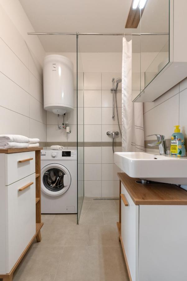 Gruene Ruhelage, 20 Minuten Ins Zentrum Und Parkgarage Appartement *