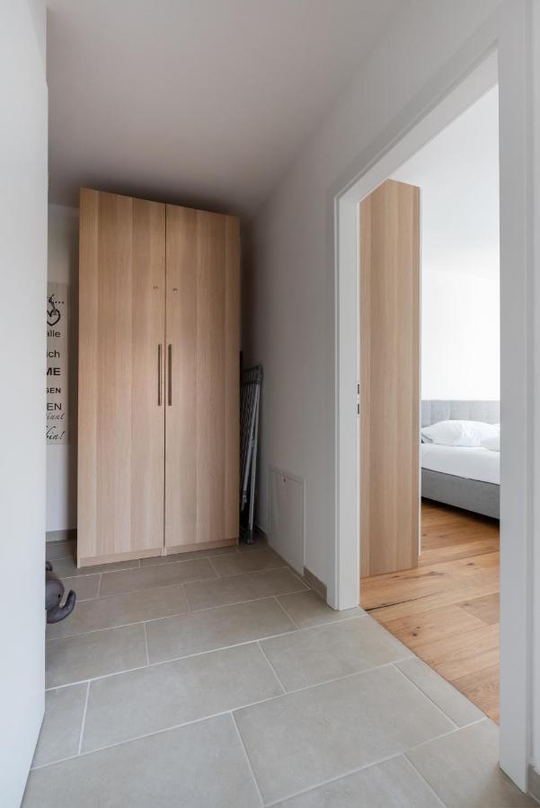 Gruene Ruhelage, 20 Minuten Ins Zentrum Und Parkgarage Appartement Wenen