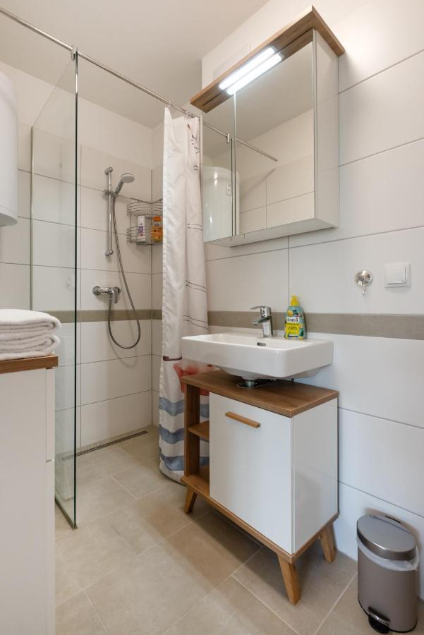 Gruene Ruhelage, 20 Minuten Ins Zentrum Und Parkgarage Appartement *