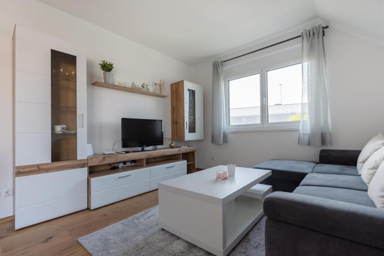 Gruene Ruhelage, 20 Minuten Ins Zentrum Und Parkgarage Appartement *