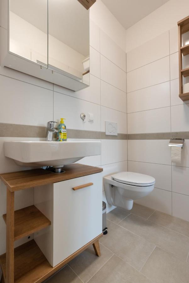 Gruene Ruhelage, 20 Minuten Ins Zentrum Und Parkgarage Appartement